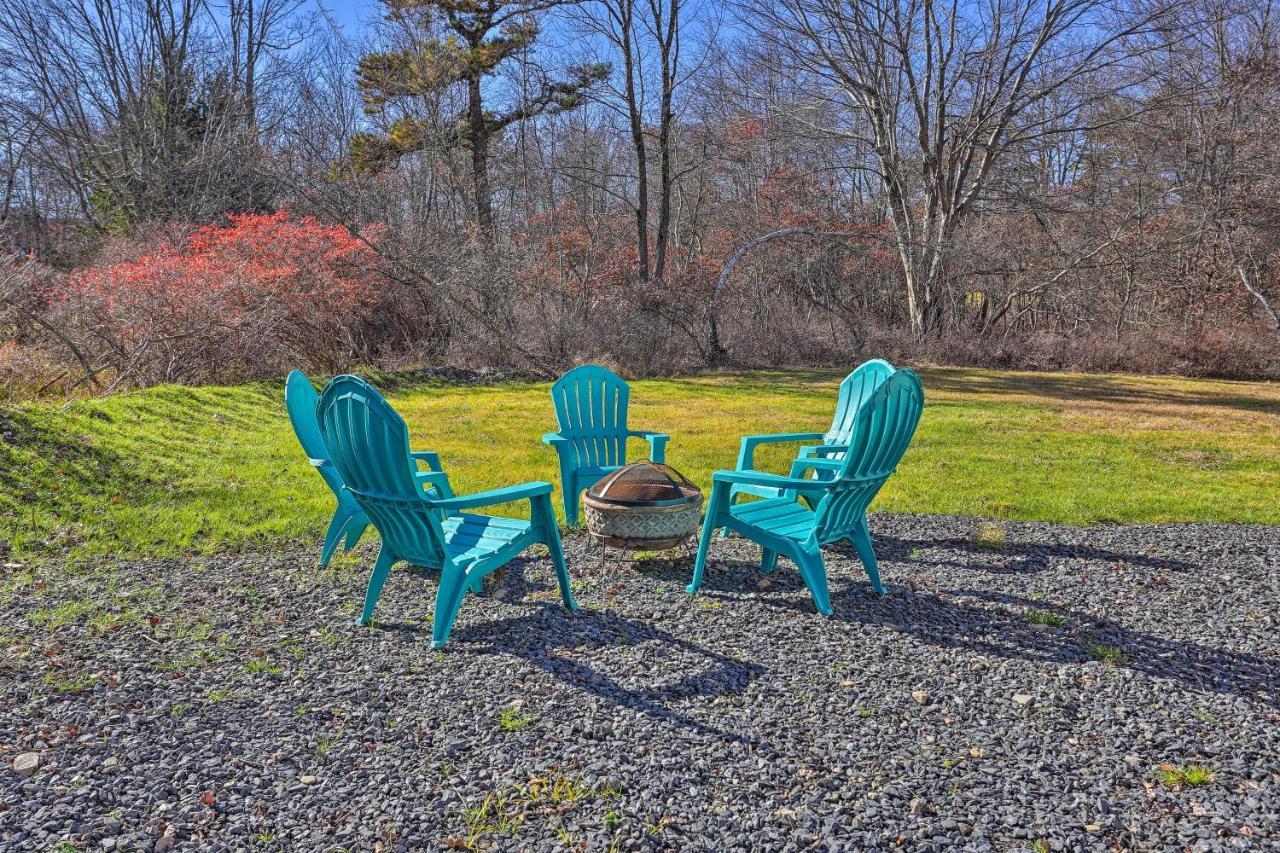 Peaceful Poconos Home With Lake And Pool Access! Long Pond Zewnętrze zdjęcie