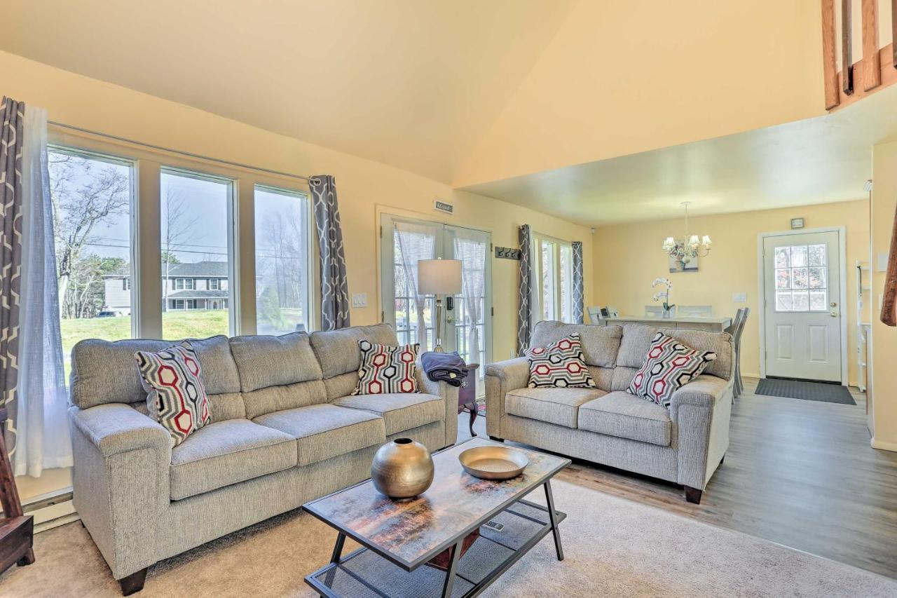 Peaceful Poconos Home With Lake And Pool Access! Long Pond Zewnętrze zdjęcie